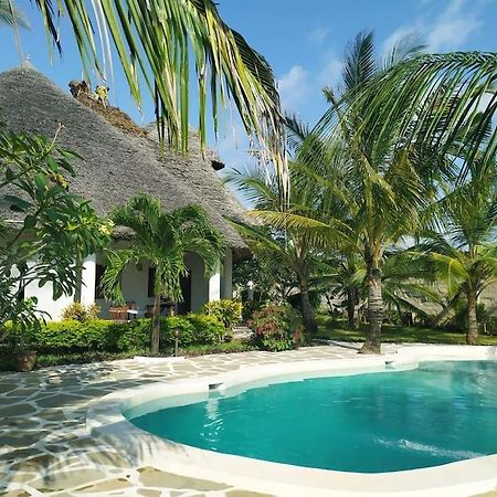 Twiga House Resort Piscina ☆☆☆☆☆ Pearl Beach Watamu Exteriér fotografie
